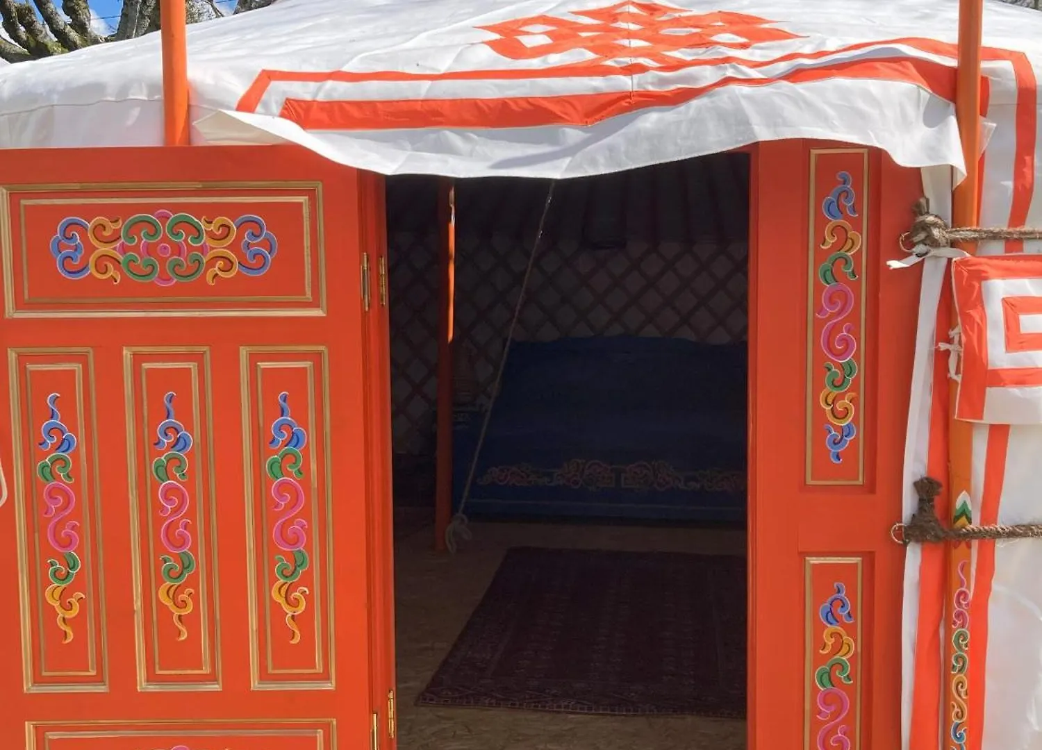 Luxe tent La Yourte De La Mariotte Montredon