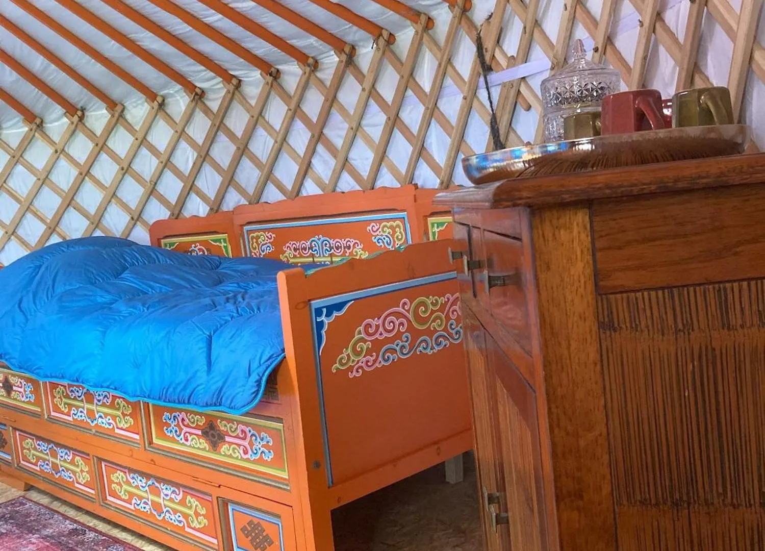 Luxe tent La Yourte De La Mariotte Montredon  Frankrijk